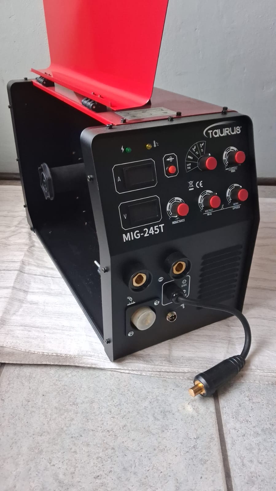 Taurus MIG 245 welding machine