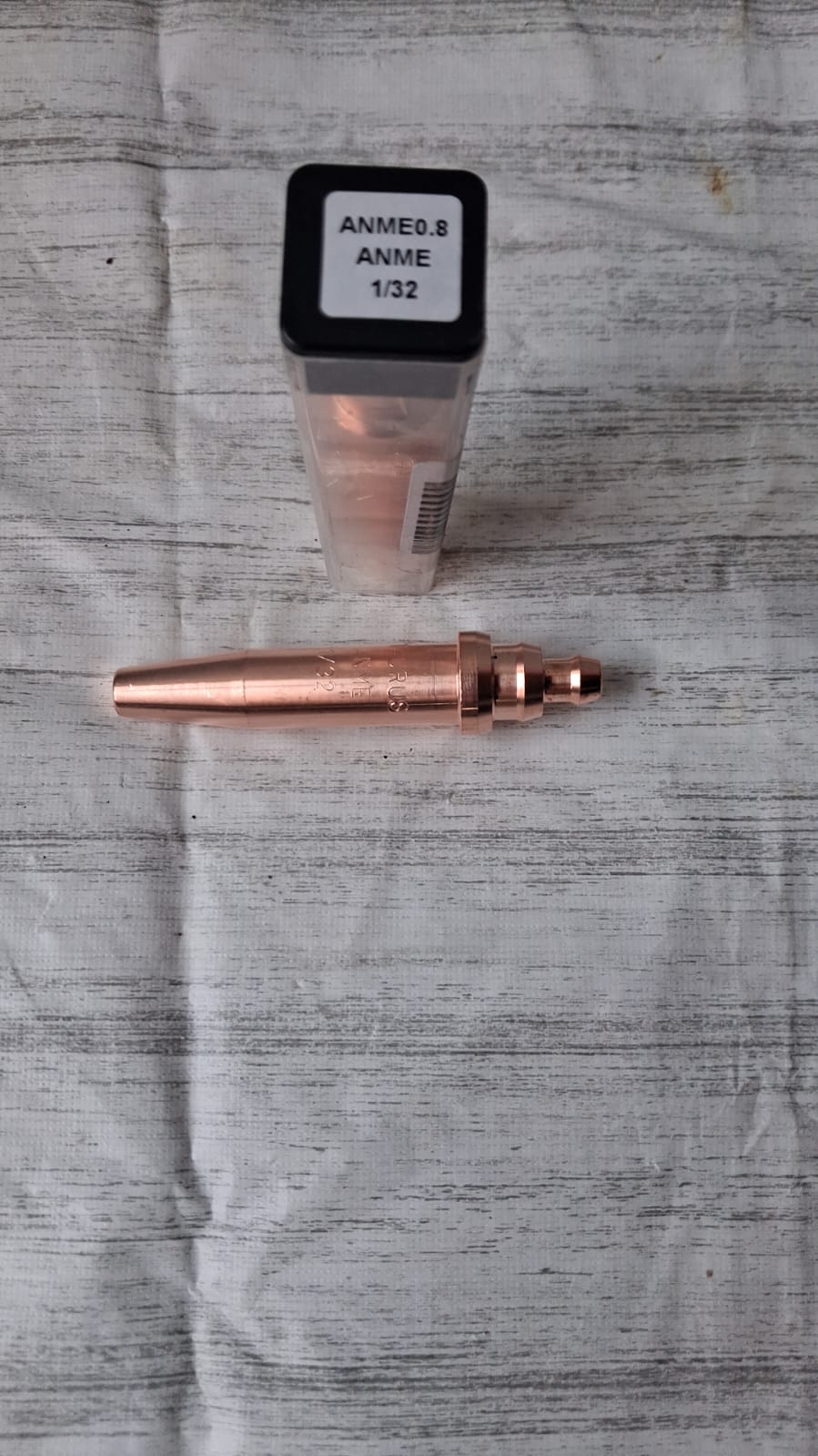 Cutting nozzle